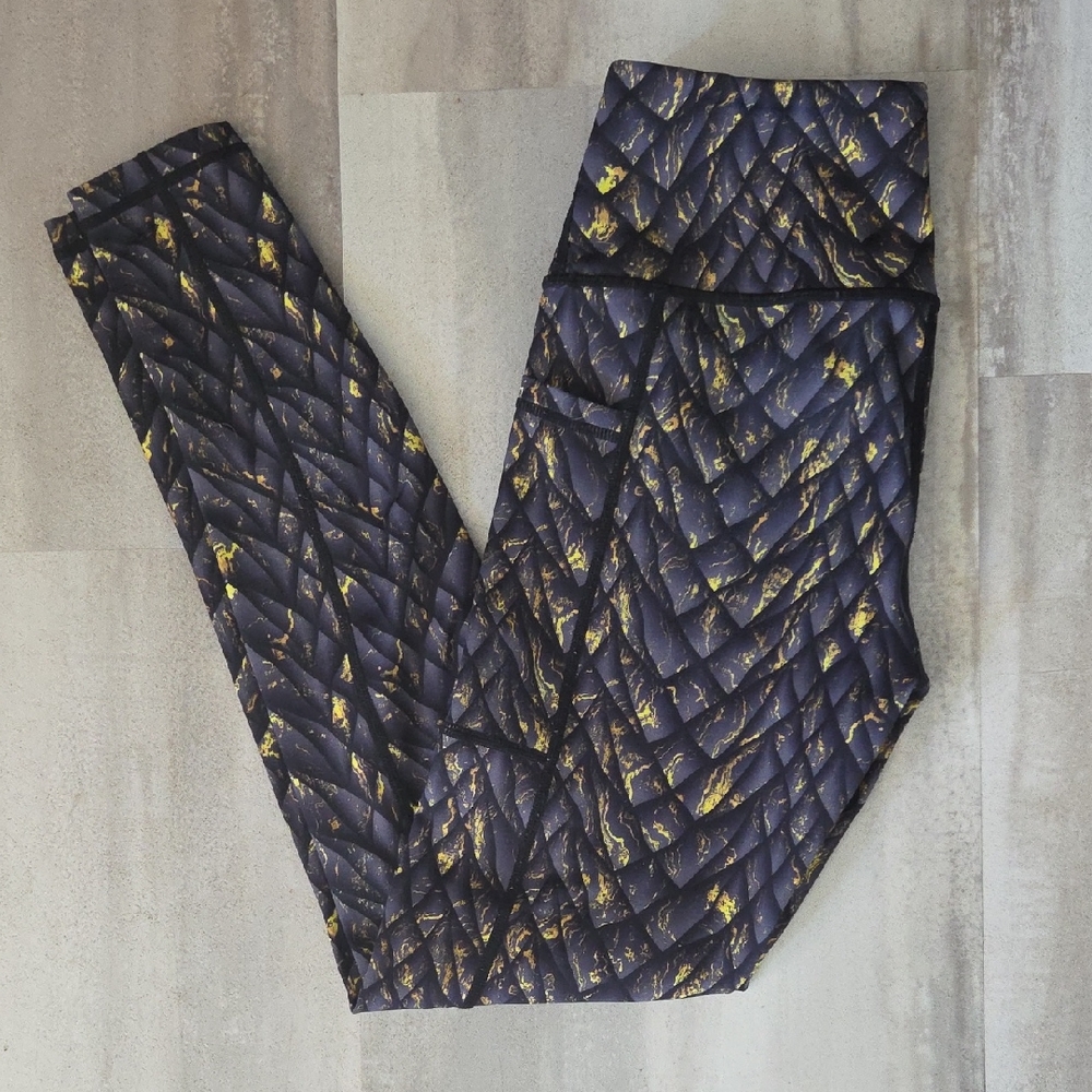 Constantly Varied Gear XS Full Length Dragon Scale Leggings